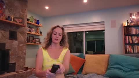 Peppermint and Dusty  online show from May 24, 2:41 am