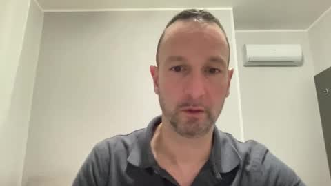 peppinslosqualo online show from April 4, 1:01 am