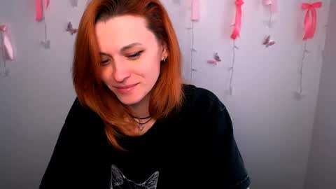 Mia online show from March 20, 8:08 am