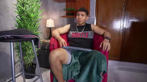 Snapshot of percy_god chatting on October 18, 11:09 pm percy_god online show from October 18, 11:09 pm