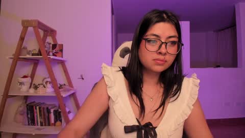 Sarah Ana Banana online show from February 4, 1:45 am