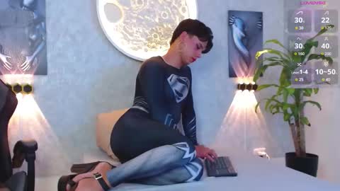 Andy online show from November 9, 8:07 am