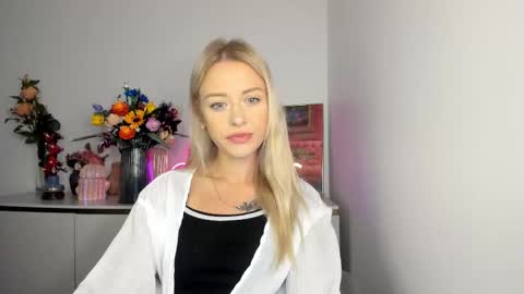 Snapshot of perfectxcindy chatting on September 29, 5:28 am Cindy online show from September 29, 5:28 am