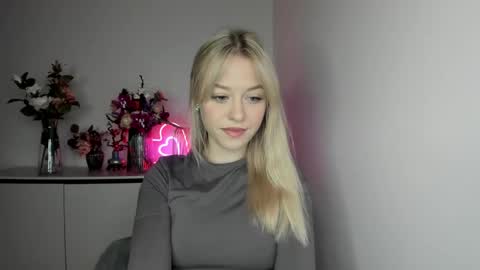 Snapshot of perfectxcindy chatting on March 11, 6:30 am Cindy online show from March 11, 6:30 am