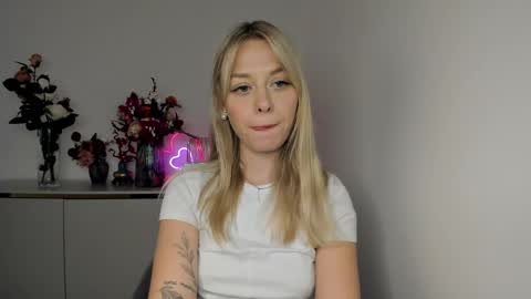 Snapshot of perfectxcindy chatting on March 6, 12:41 pm Cindy online show from March 6, 12:41 pm