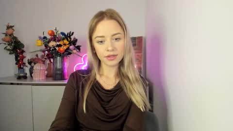Snapshot of perfectxcindy chatting on October 9, 5:46 am Cindy online show from October 9, 5:46 am