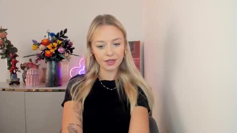 Snapshot of perfectxcindy chatting on September 23, 5:34 am Cindy online show from September 23, 5:34 am