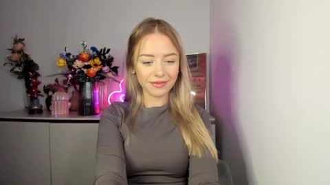 Snapshot of perfectxcindy chatting on October 6, 5:25 am Cindy online show from October 6, 5:25 am