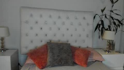 Snapshot of perla_giraldo chatting on September 27, 7:00 pm PERLA online show from September 27, 7:00 pm