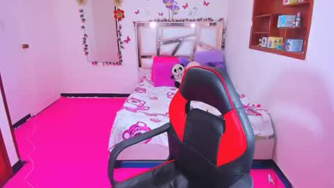 PERLA online show from February 20, 1:49 am