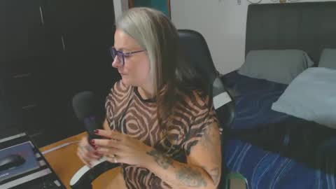 Snapshot of perlagoloza05 chatting on February 27, 1:41 am goloza online show from February 27, 1:41 am