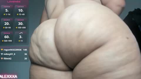 Snapshot of pervertt_mommy chatting on February 26, 9:31 pm  Alexandra  online show from February 26, 9:31 pm