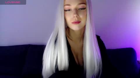 Snapshot of pervyblonde chatting on January 10, 9:55 am Isabella online show from January 10, 9:55 am
