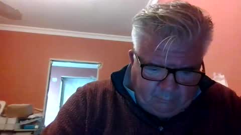 Snapshot of pete112991 chatting on October 4, 1:42 pm pete112991 online show from October 4, 1:42 pm