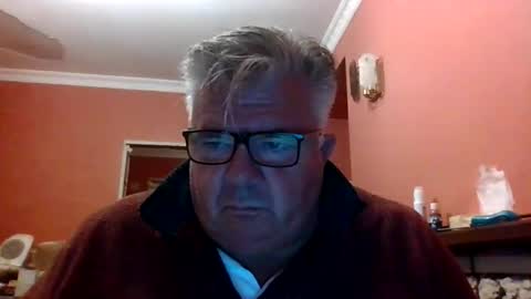 Snapshot of pete112991 chatting on October 6, 9:10 pm pete112991 online show from October 6, 9:10 pm