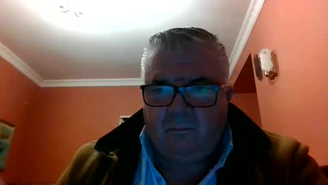 Snapshot of pete112991 chatting on December 2, 8:39 pm pete112991 online show from December 2, 8:39 pm