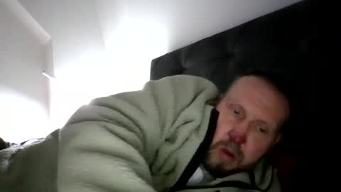 jelle online show from February 8, 6:00 pm