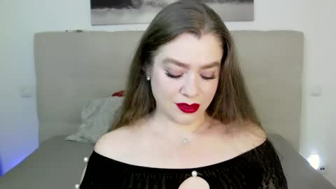 Snapshot of petersemily chatting on February 19, 2:33 pm Peters Emily online show from February 19, 2:33 pm