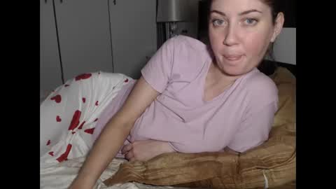 petite_danielle online show from November 25, 11:03 pm