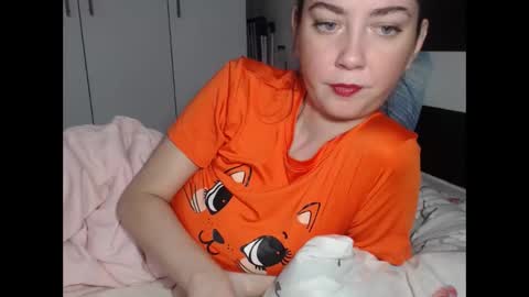 petite_danielle online show from February 13, 12:08 pm