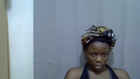 Snapshot of petite_melan chatting on September 30, 3:39 am petite_melan online show from September 30, 3:39 am