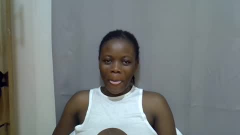 Snapshot of petite_melan chatting on September 19, 12:59 am petite_melan online show from September 19, 12:59 am