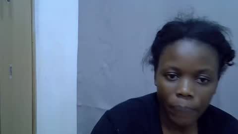 Snapshot of petite_melan chatting on September 26, 11:35 pm petite_melan online show from September 26, 11:35 pm