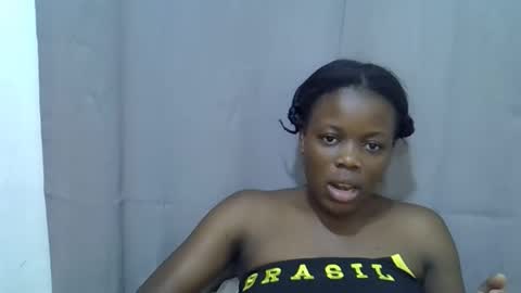 Snapshot of petite_melan chatting on September 23, 6:25 pm petite_melan online show from September 23, 6:25 pm