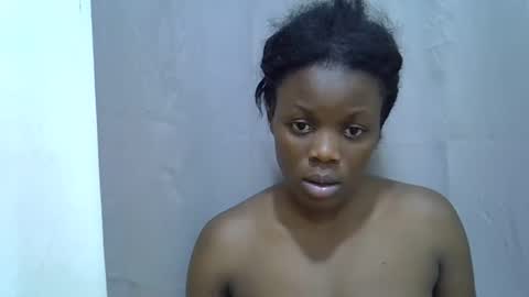 Snapshot of petite_melan chatting on October 3, 10:29 pm petite_melan online show from October 3, 10:29 pm