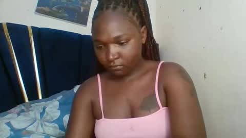 petite_shan online show from April 15, 10:07 am