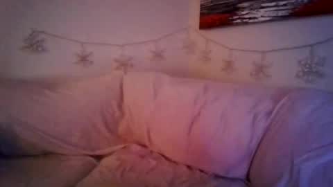 petite treat  online show from December 23, 6:41 am