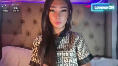 yang yang online show from March 25, 6:53 am