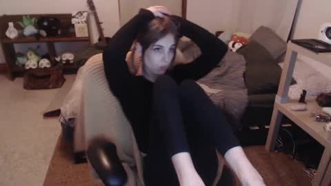 caracal online show from February 12, 4:12 am