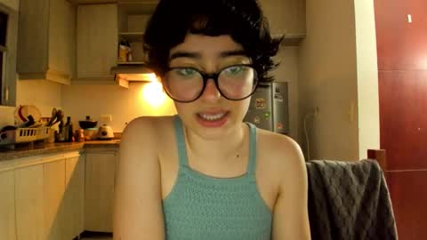 Lunna online show from February 23, 1:30 am