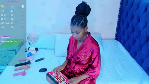 Snapshot of petitelittleebony chatting on September 27, 3:15 am little sharon online show from September 27, 3:15 am