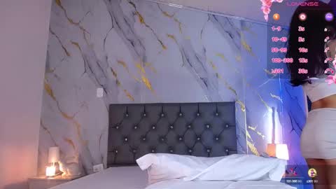 Pettit Courtny online show from February 13, 10:43 pm