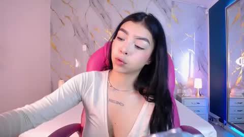 Pettit Courtny online show from March 5, 8:00 pm