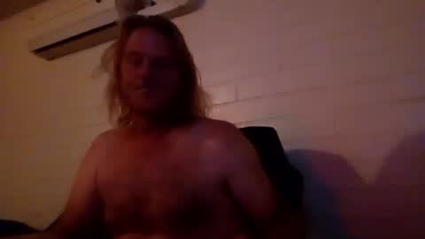 Snapshot of pevinu chatting on September 29, 2:43 am Hugh Pervert online show from September 29, 2:43 am