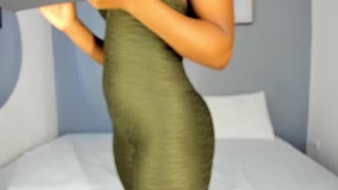 Snapshot of peytonrosse chatting on February 4, 12:00 pm Peyton Rosse online show from February 4, 12:00 pm