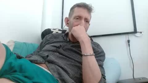 pgrower online show from April 18, 8:09 pm