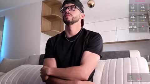 phantom_bigger1 online show from January 14, 4:04 pm