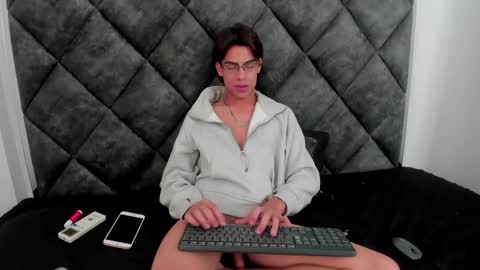 philip_miller_ online show from February 1, 4:00 pm