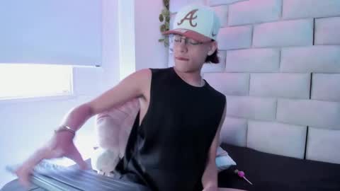 philip_miller_ online show from February 27, 2:00 pm