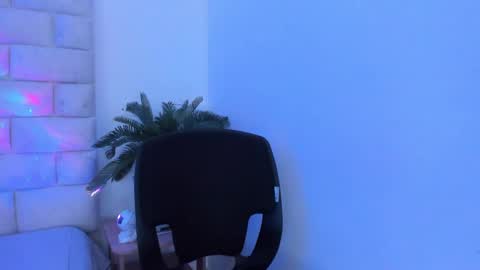 philip_miller_ online show from February 20, 12:47 pm