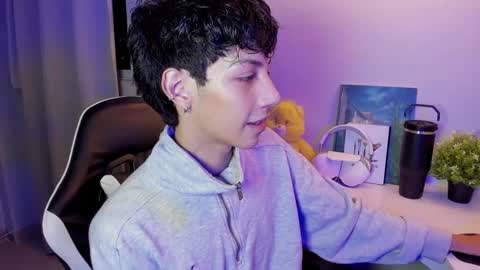 Snapshot of philipe_moonlight_ chatting on September 20, 11:52 pm Phil.   INDEPENDENT MODEL online show from September 20, 11:52 pm