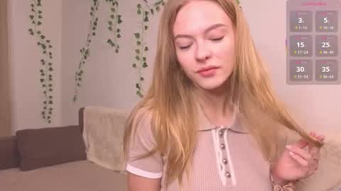 Snapshot of philippagales chatting on October 20, 7:13 am Margot call me Margot Robbie online show from October 20, 7:13 am