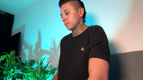 PHILLIP online show from March 27, 9:05 pm