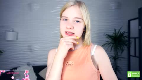 Hann G. Jones online show from November 2, 5:29 am