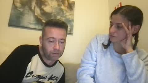 pia_couple online show from December 4, 8:19 pm