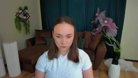 Emelie online show from November 28, 11:06 am